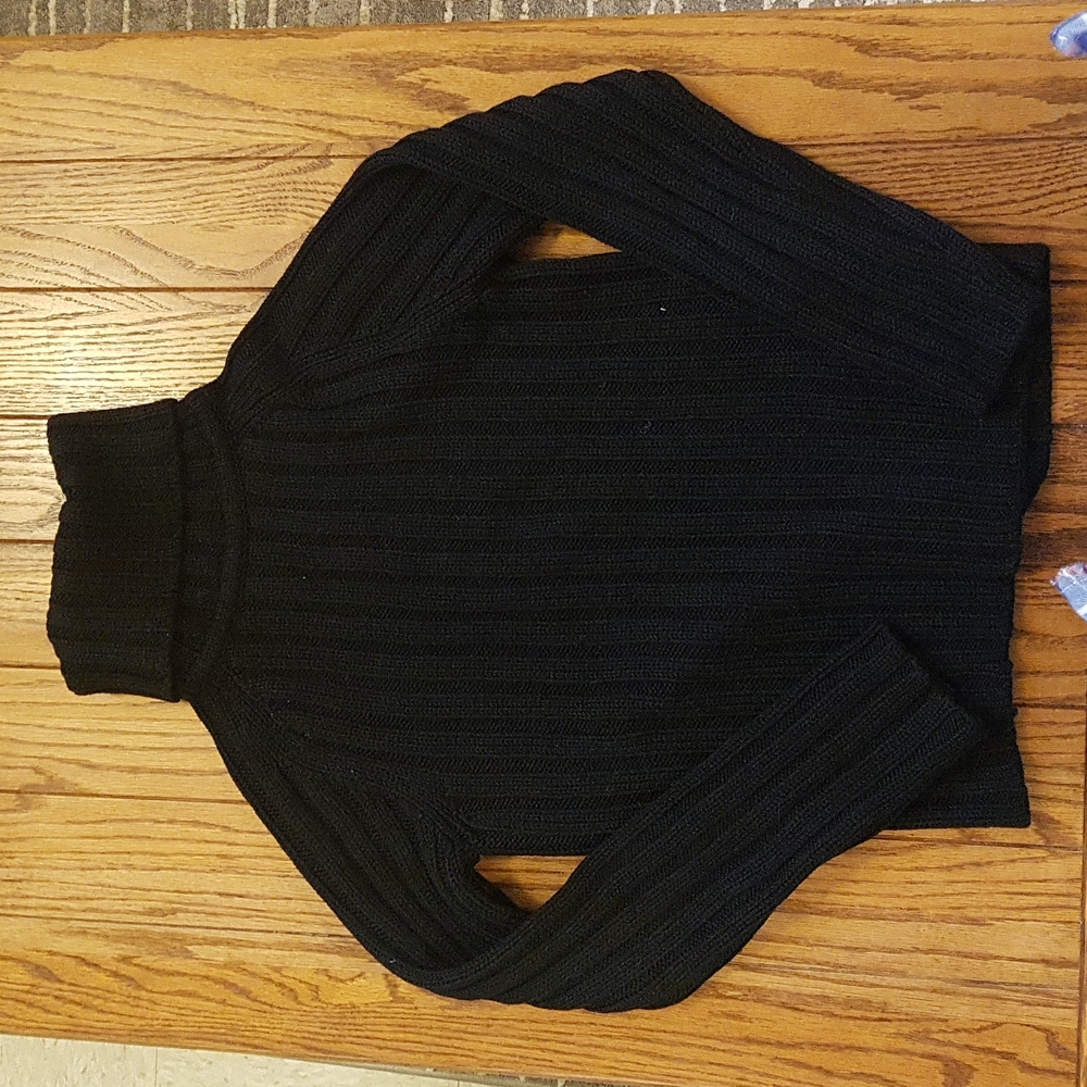 Theory | black wool sweater